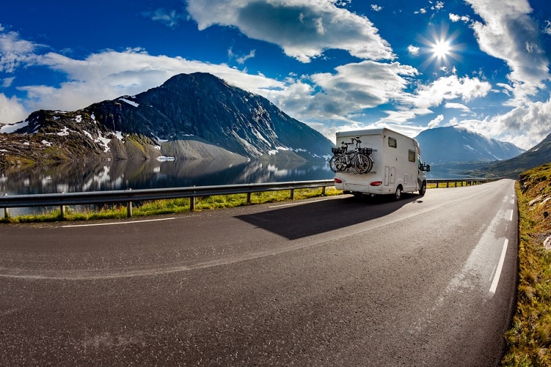 Why Choose a Full-Time RV Travel Lifestyle?
