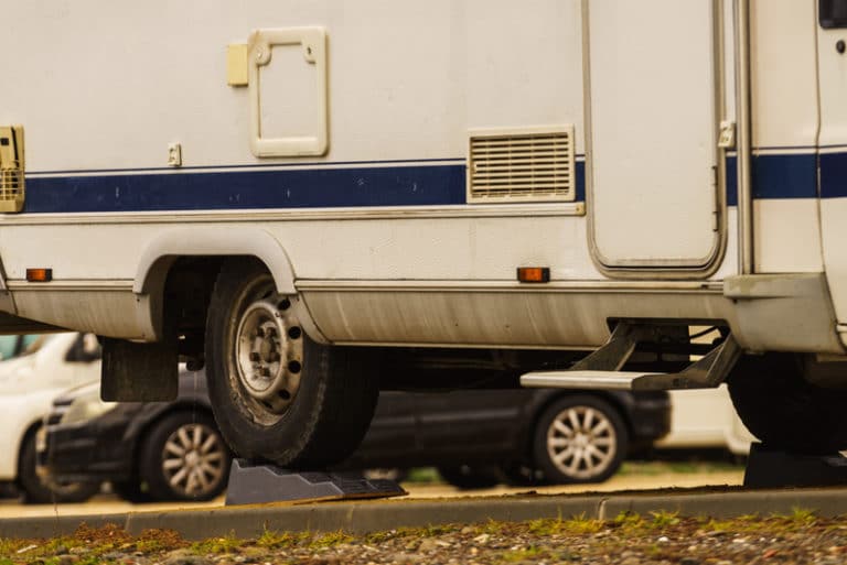 How To Jack Up A Dual Axle Travel Trailer? Camper Upgrade