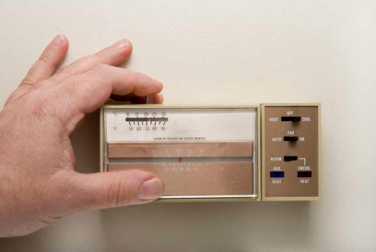 4 Common Coleman Mach RV Air Conditioner Problems (Troubleshooting