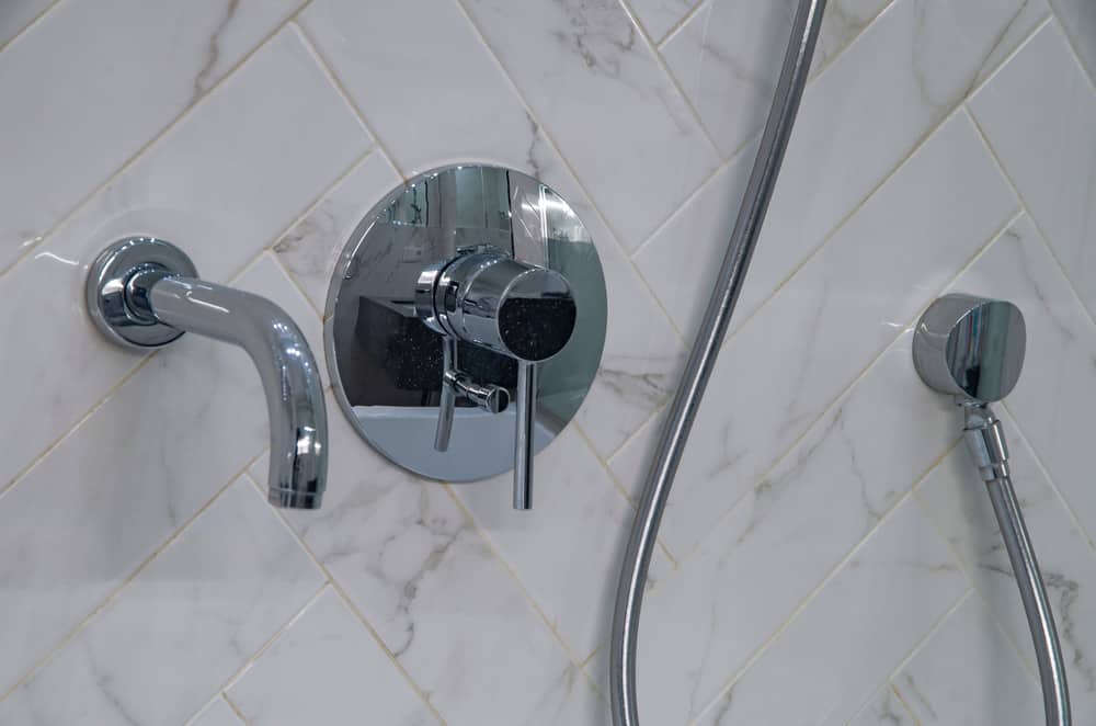 shower diverter not staying up