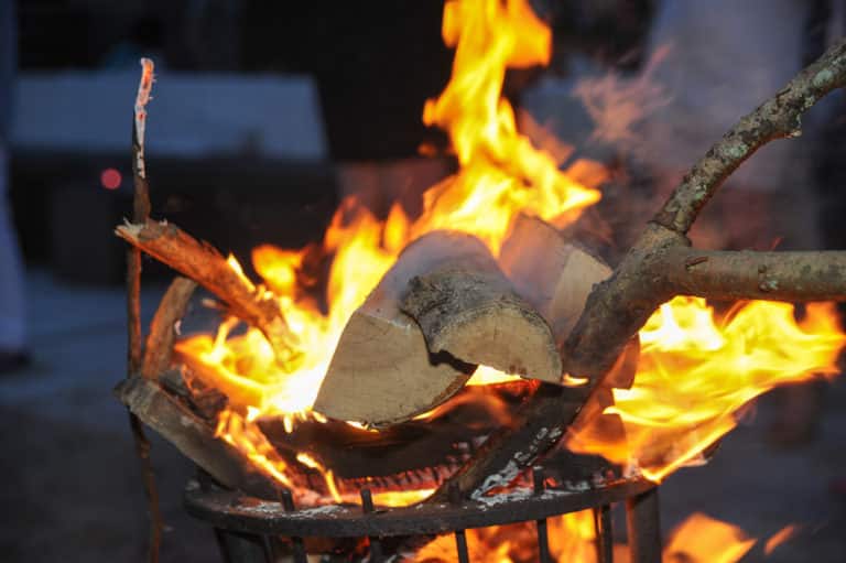 3 Tips For How To Keep A Fire Going With Wet Wood Camper Upgrade