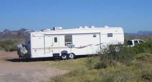 Blocking a fifth-wheel trailer is easy